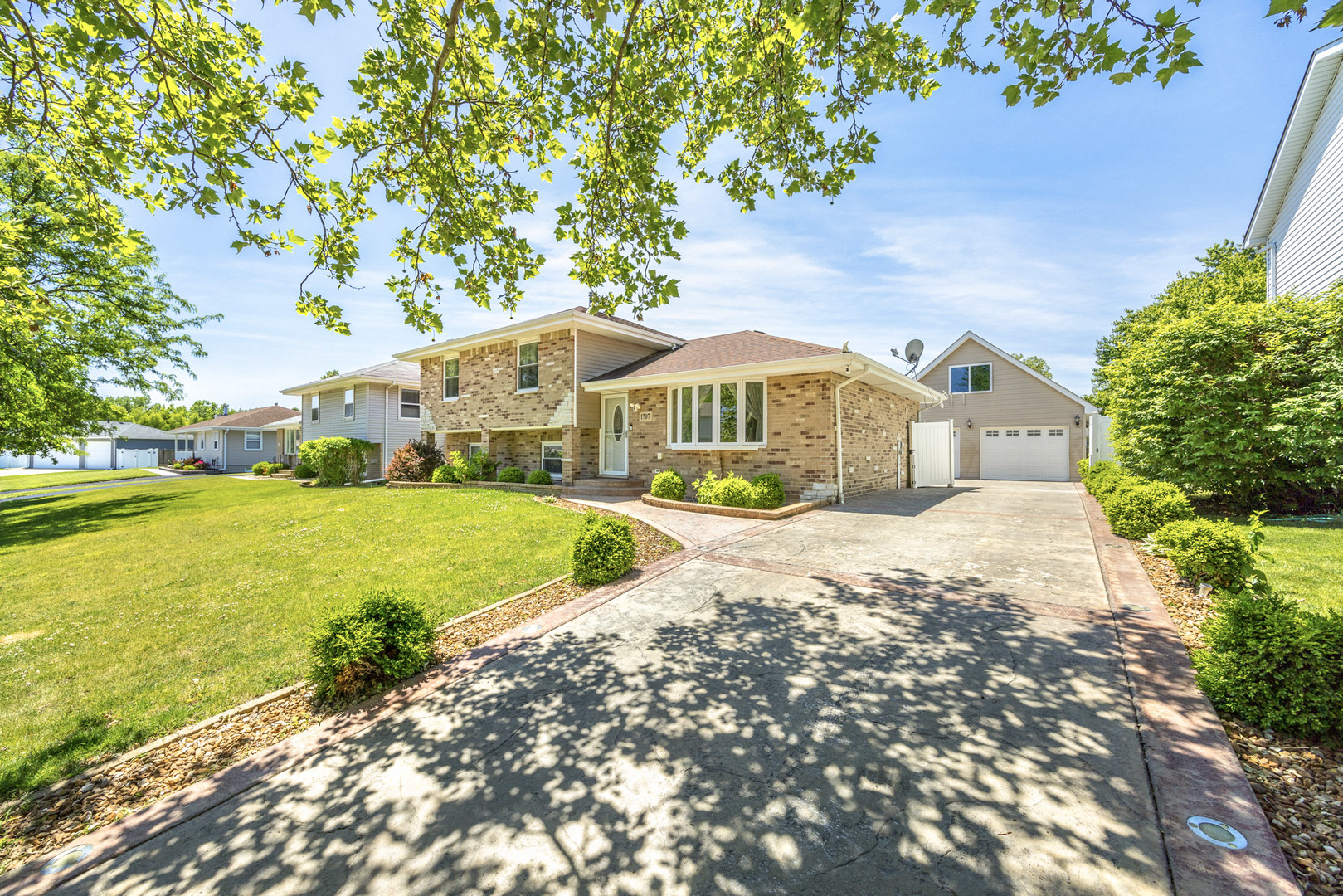 1707 Corregidor Street, Joliet, IL 60435