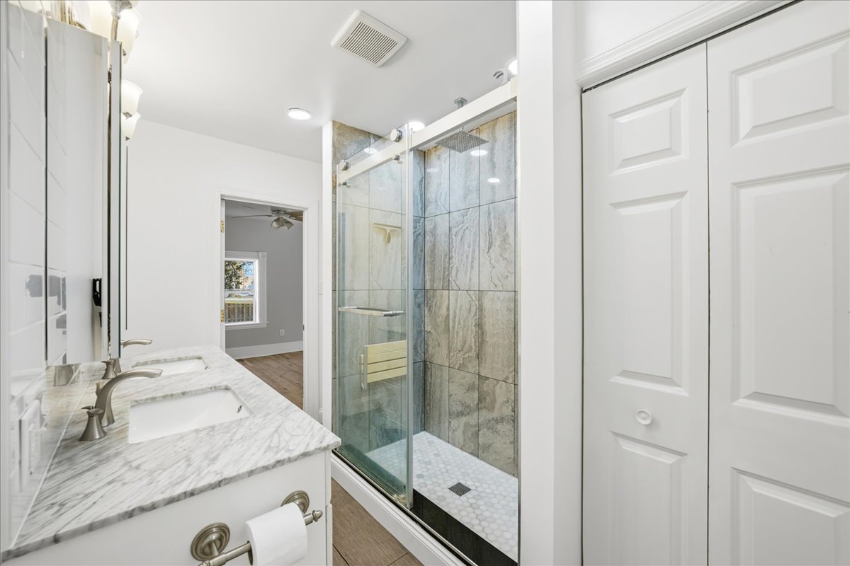 317 E Dearborn Street, Plano, IL 60545