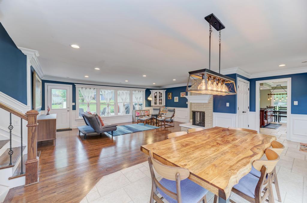 325 Canterbury Lane, Inverness, IL 60010