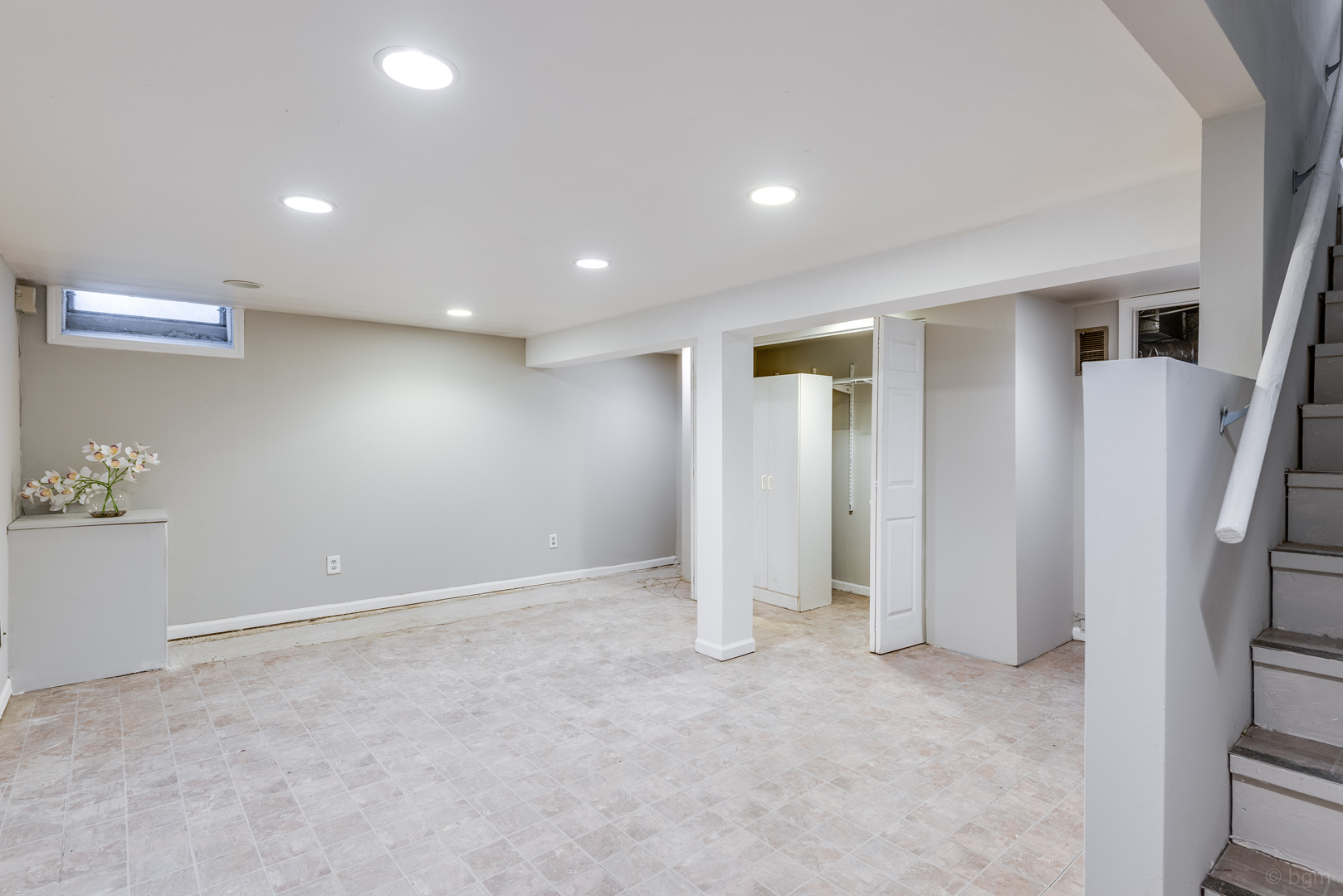 18W269 Kirkland Lane, Villa Park, IL 60181