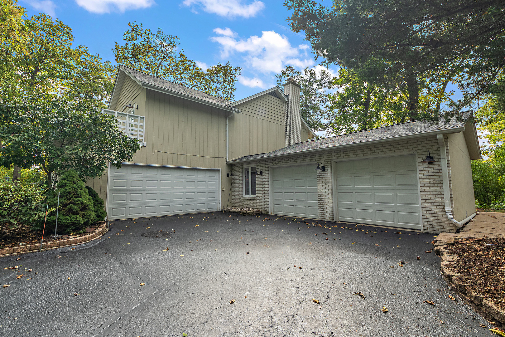 1935 Green Trails Drive, Lisle, IL 60532