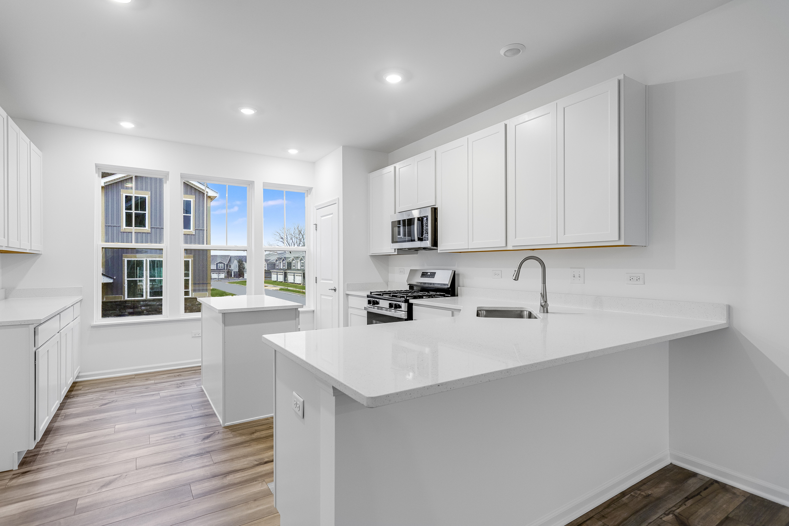437 Red Oak Circle, Volo, IL 60020
