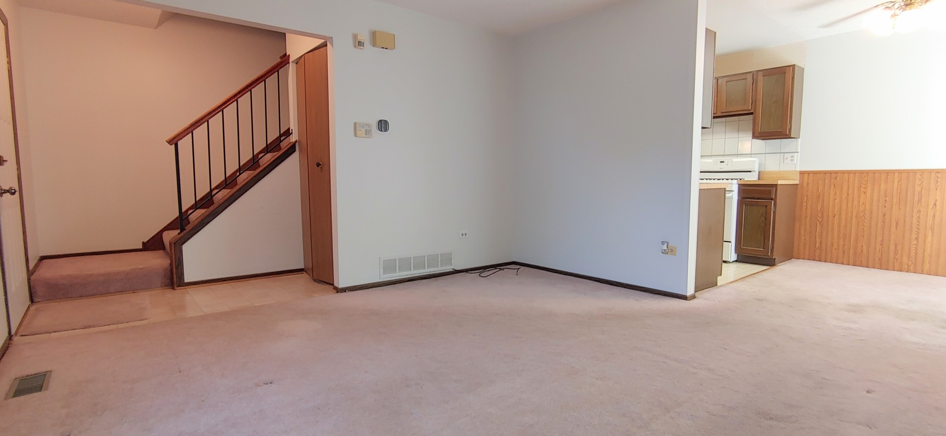 1070 Glouchester Harbor #1070, Schaumburg, IL 60193