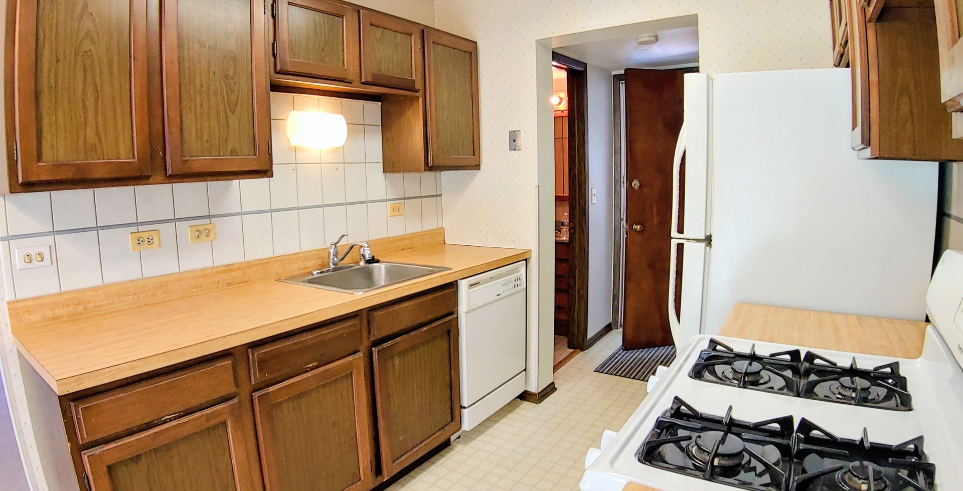 1070 Glouchester Harbor #1070, Schaumburg, IL 60193