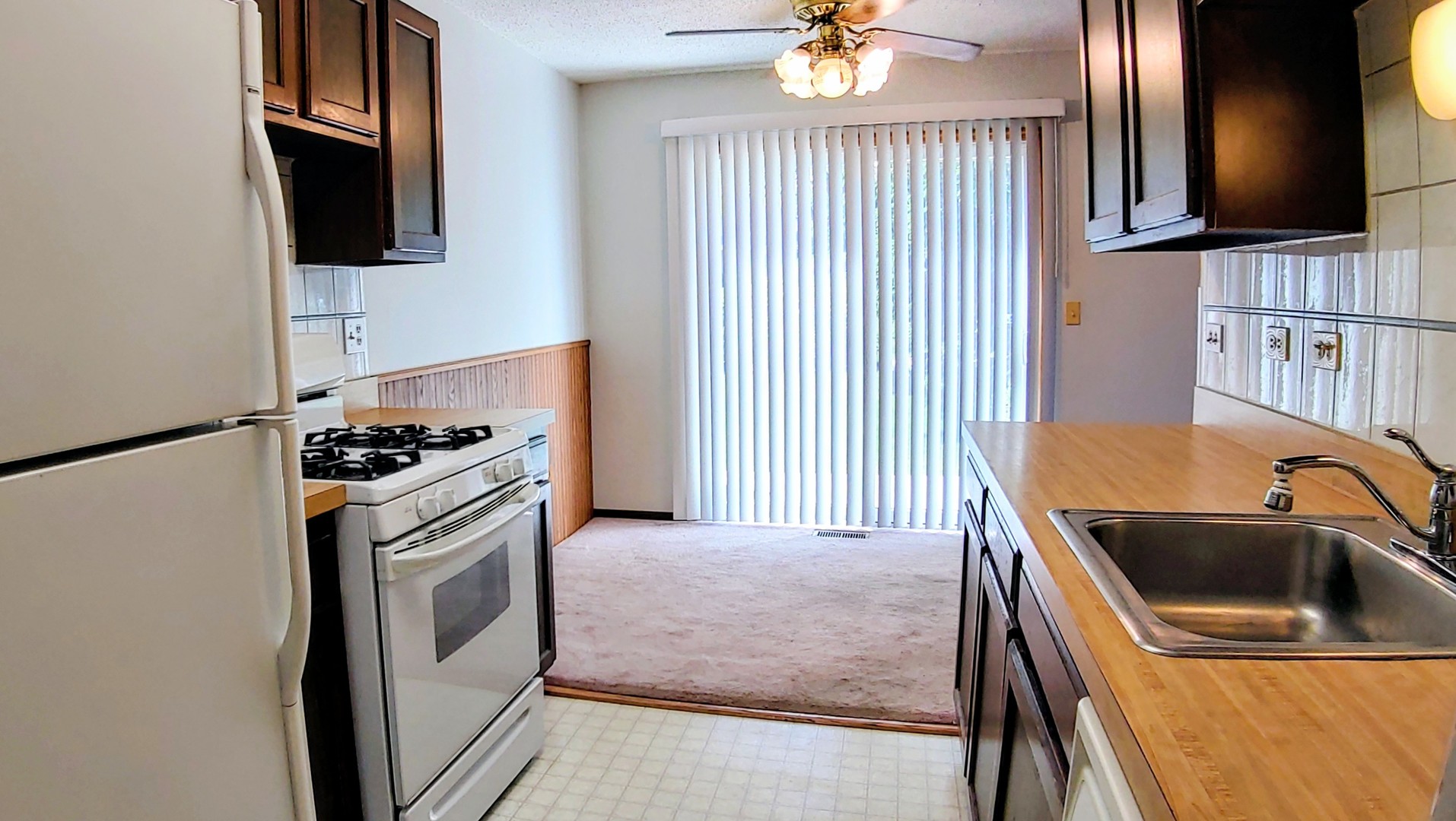 1070 Glouchester Harbor #1070, Schaumburg, IL 60193