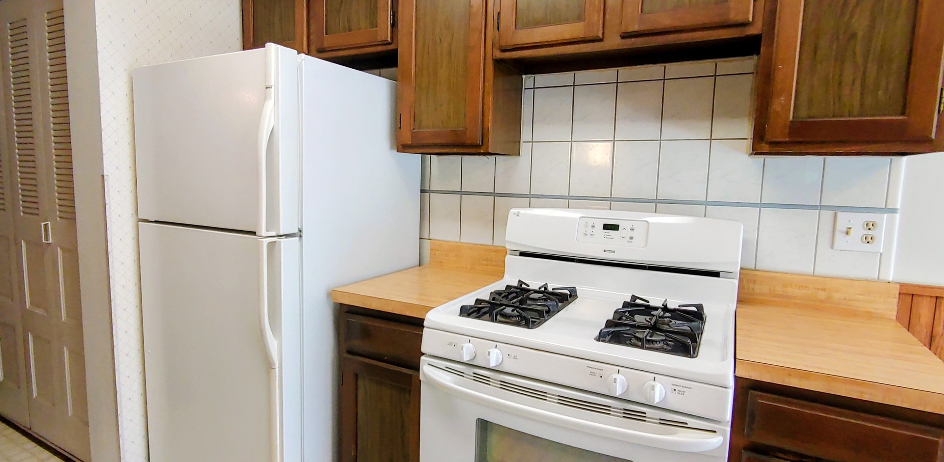 1070 Glouchester Harbor #1070, Schaumburg, IL 60193