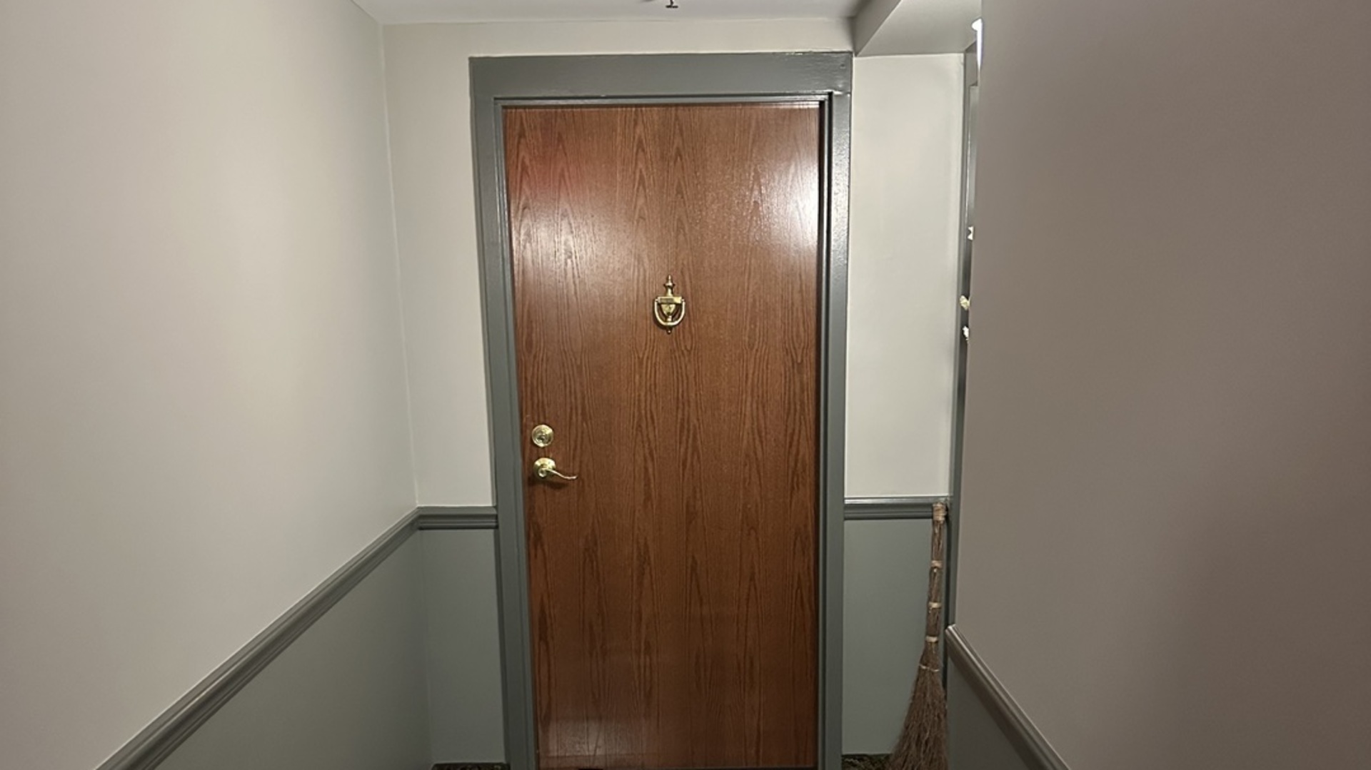 75 Kristin Circle #613, Schaumburg, IL 60195
