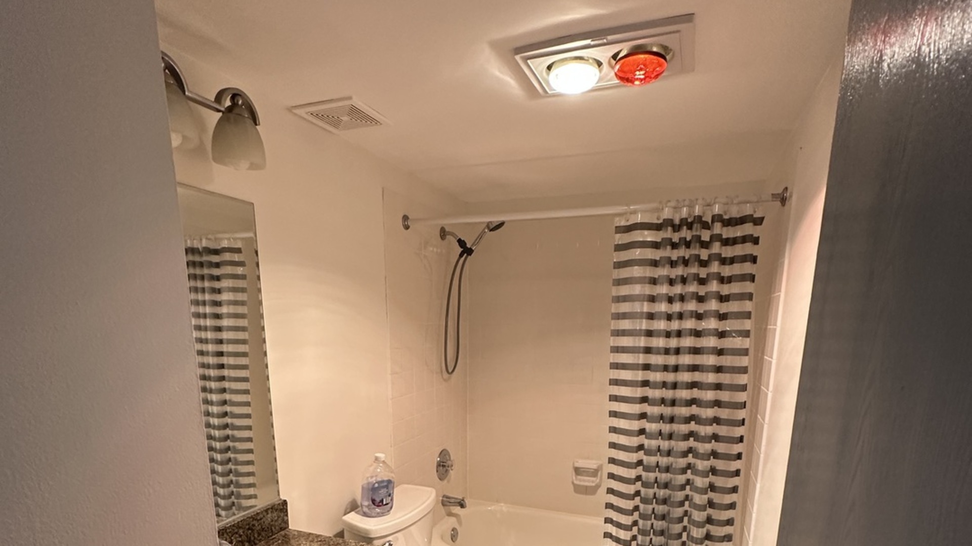 75 Kristin Circle #613, Schaumburg, IL 60195