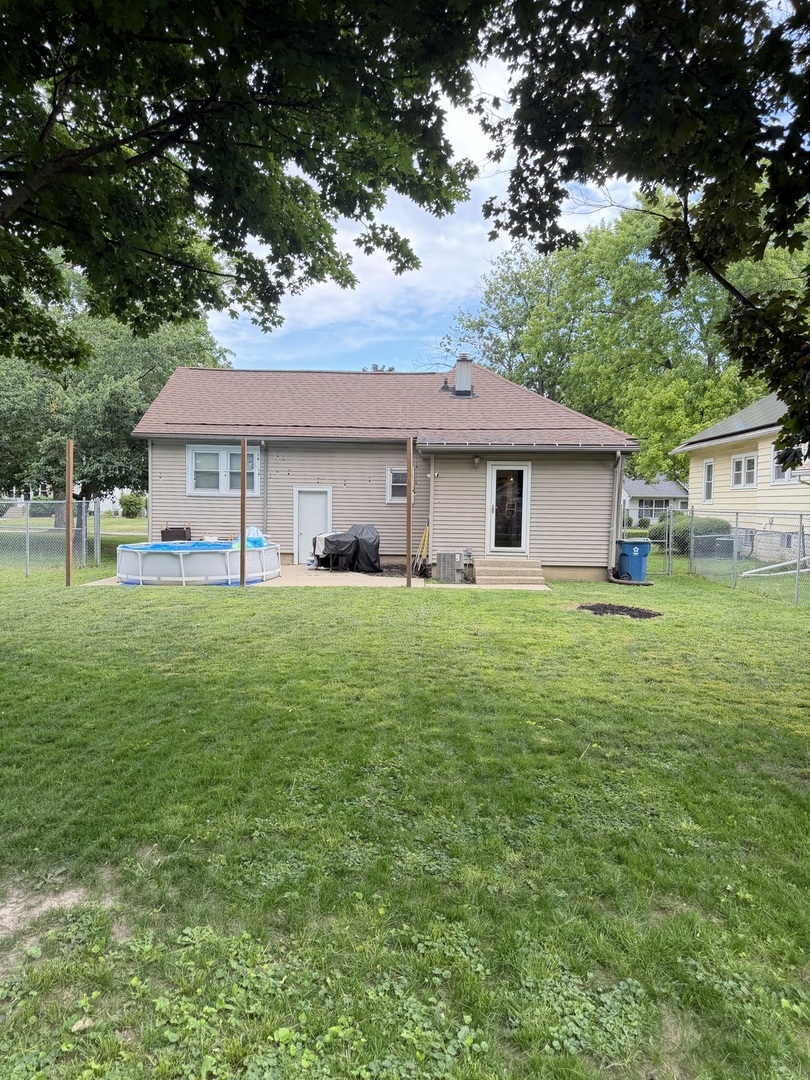613 W Henry Street, Pontiac, IL 61764