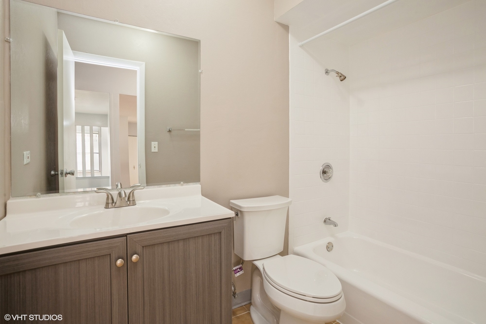 1022 Arnold Court #2, Des Plaines, IL 60016
