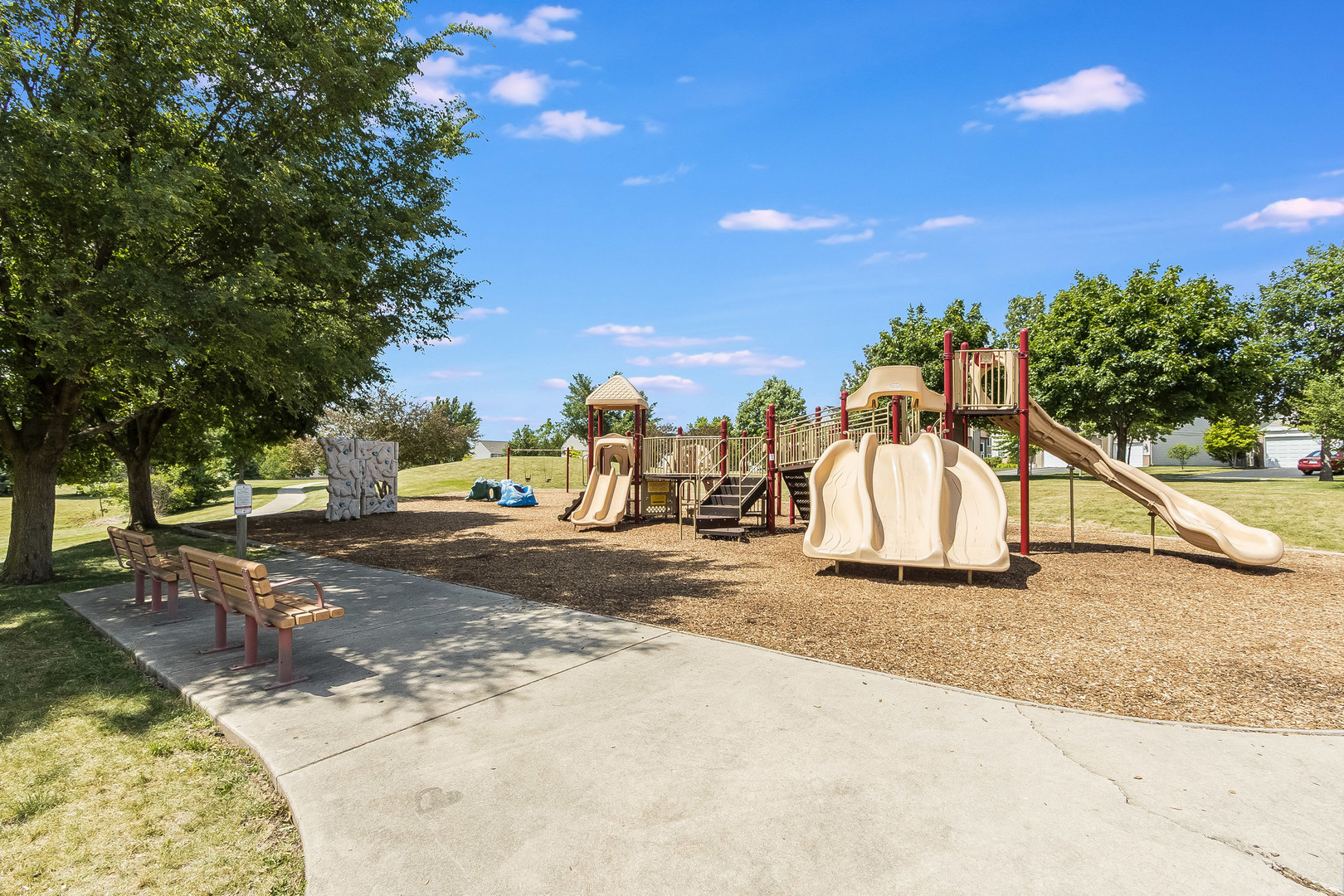 2020 Tremont Lane, Joliet, IL 60431
