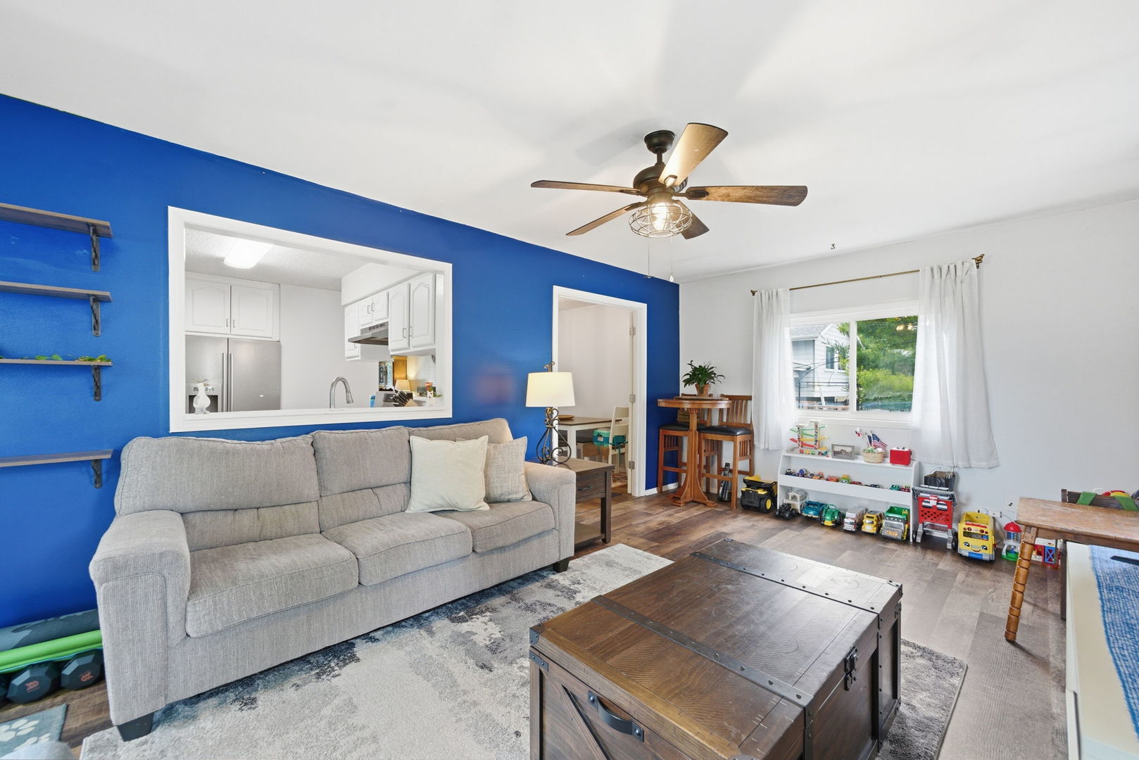 2S445 Sanchez Drive, Warrenville, IL 60555