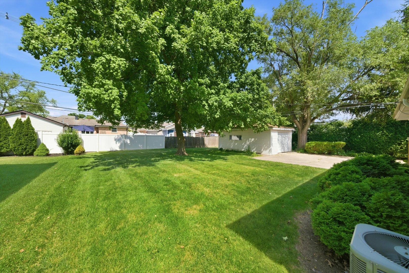 415 N Highland Avenue, Elmhurst, IL 60126