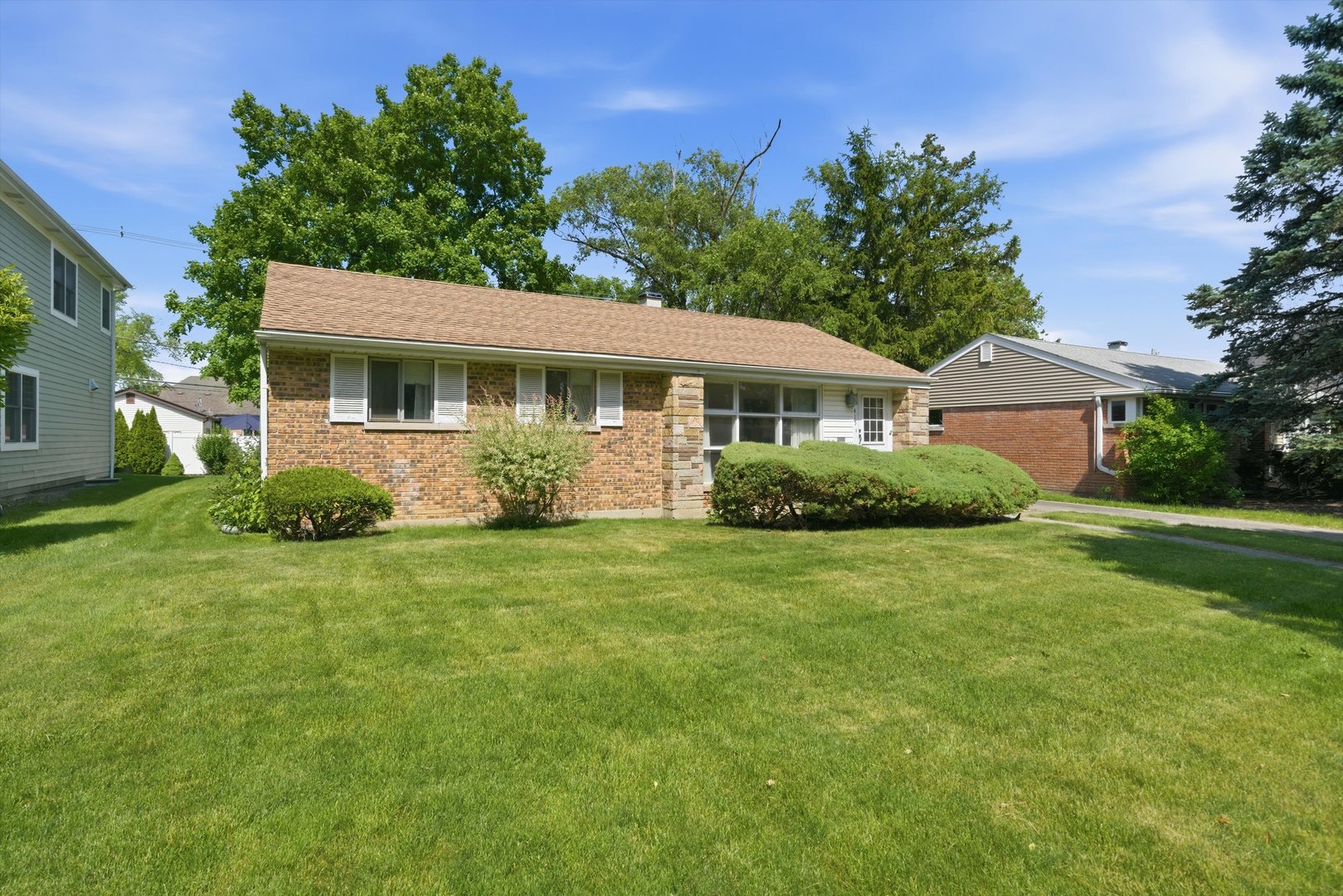 415 N Highland Avenue, Elmhurst, IL 60126