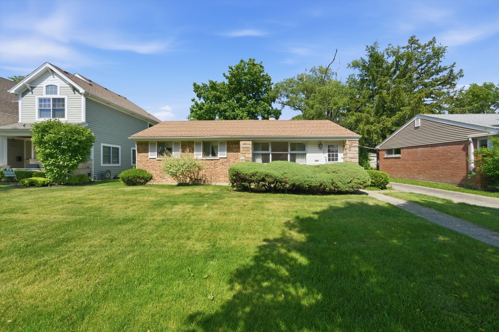 415 N Highland Avenue, Elmhurst, IL 60126