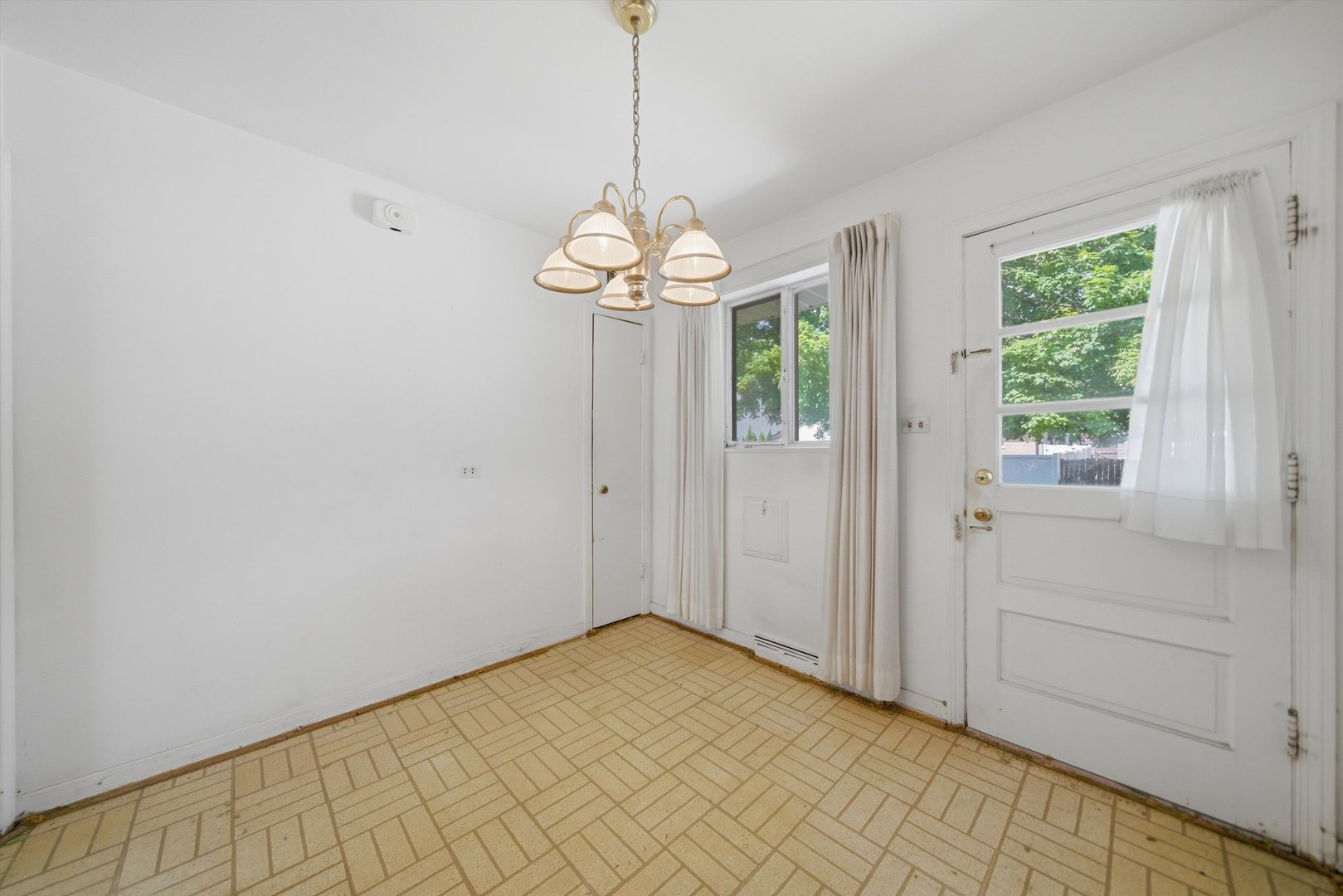 415 N Highland Avenue, Elmhurst, IL 60126