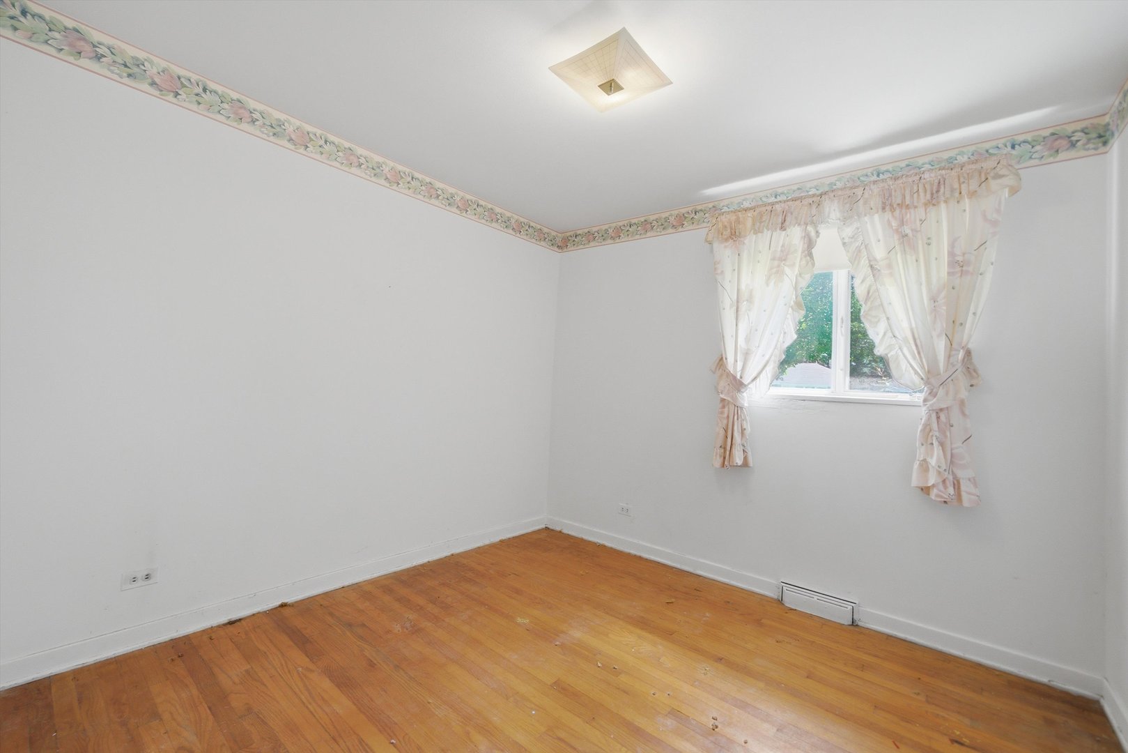 415 N Highland Avenue, Elmhurst, IL 60126
