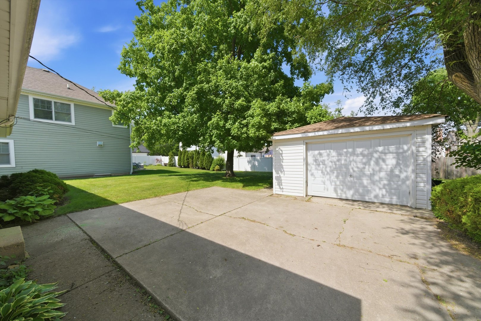 415 N Highland Avenue, Elmhurst, IL 60126