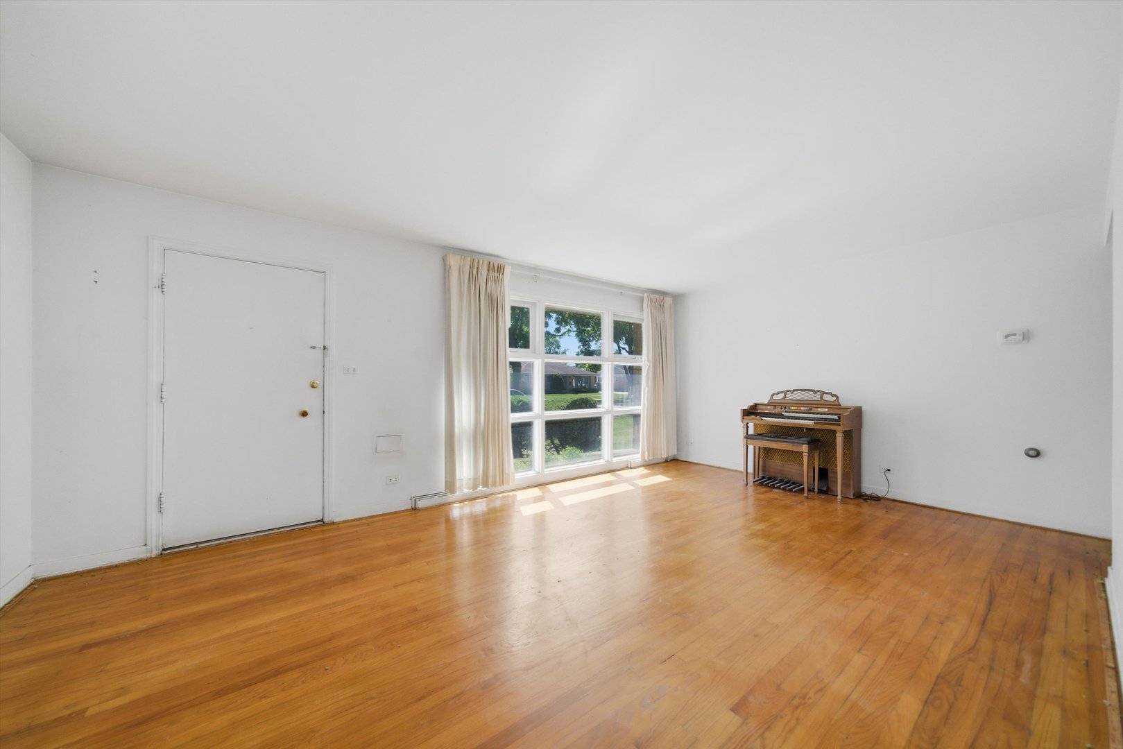 415 N Highland Avenue, Elmhurst, IL 60126