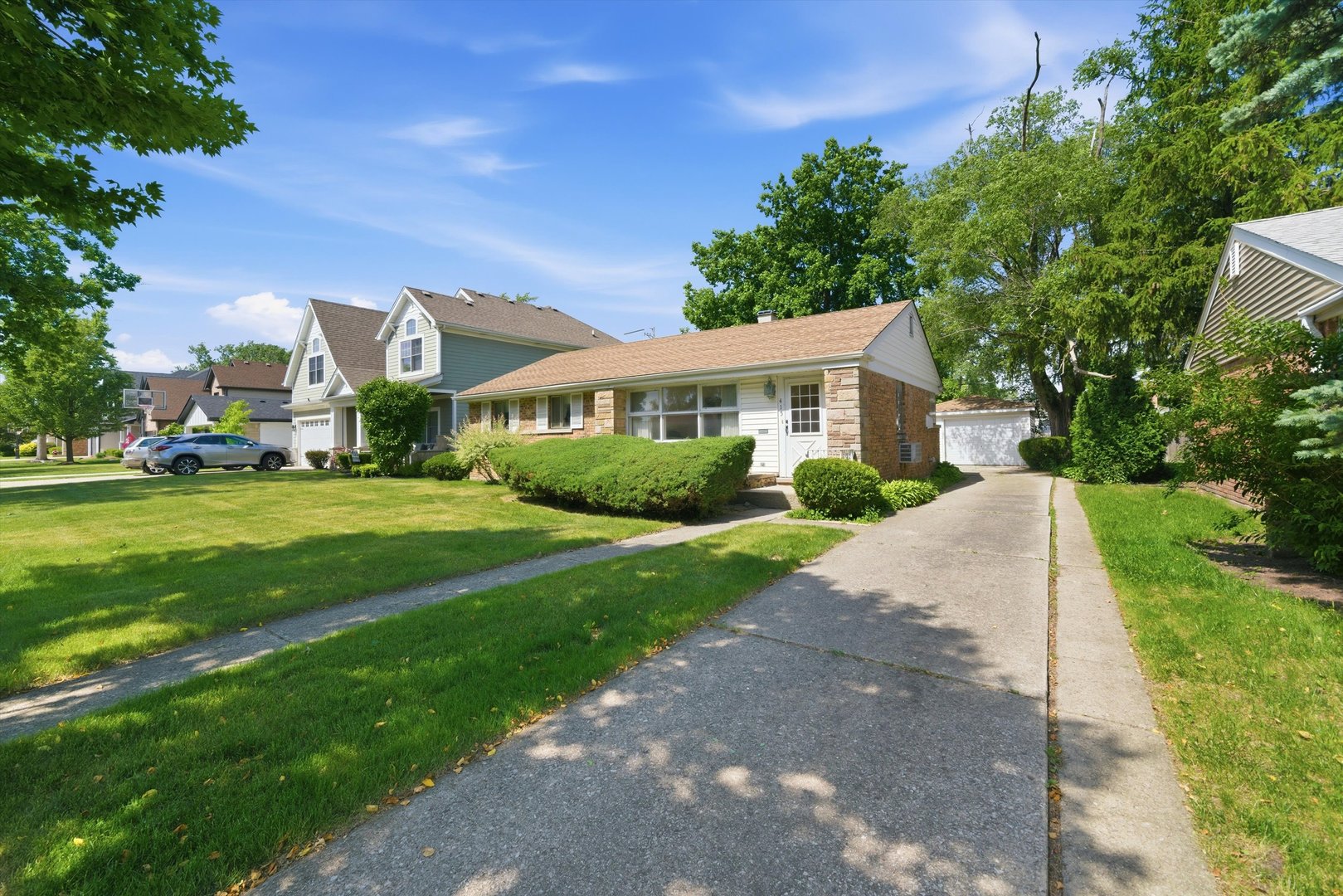 415 N Highland Avenue, Elmhurst, IL 60126