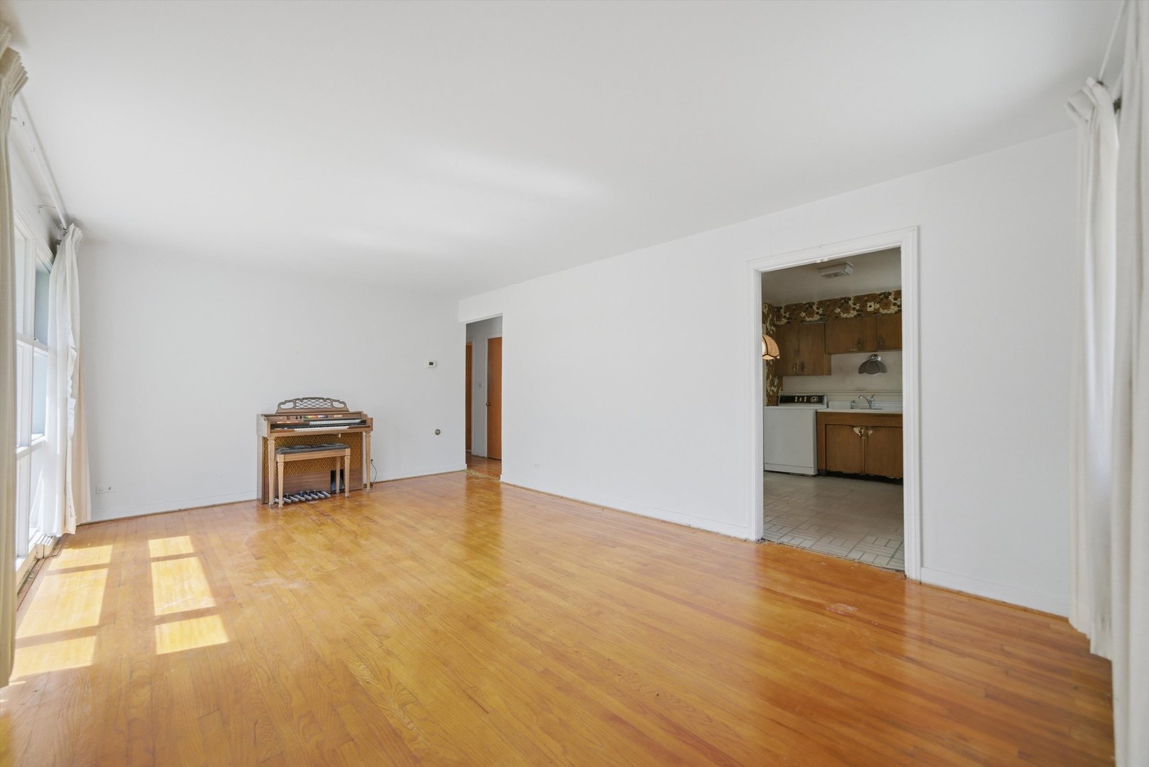 415 N Highland Avenue, Elmhurst, IL 60126