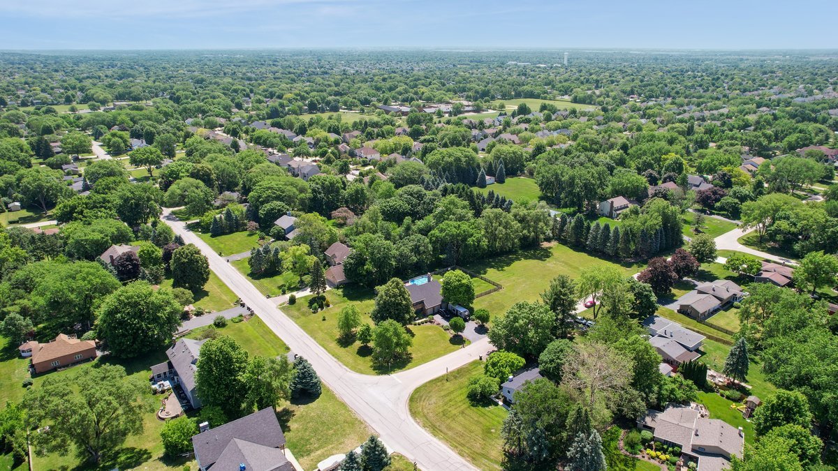 28W691 Leverenz Road, Naperville, IL 60564