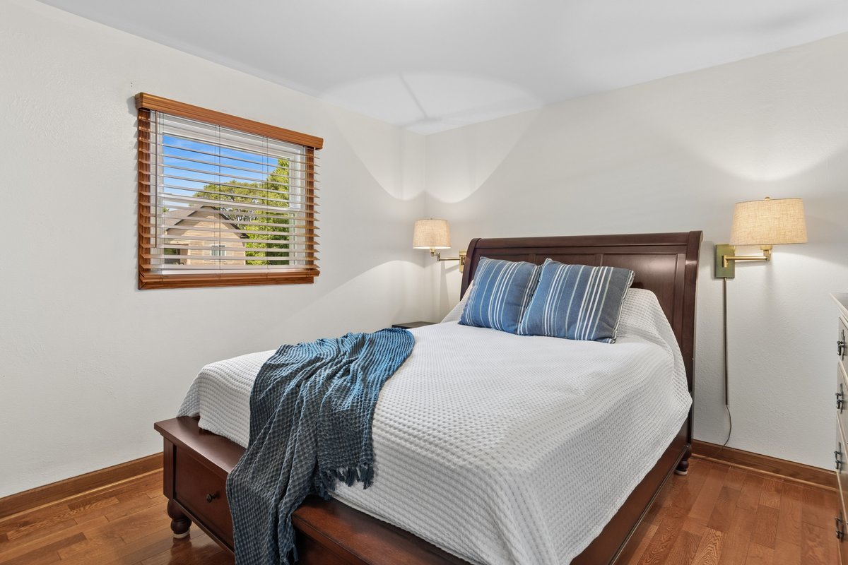 28W691 Leverenz Road, Naperville, IL 60564