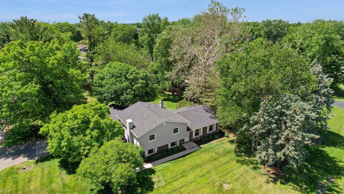 28W691 Leverenz Road, Naperville, IL 60564