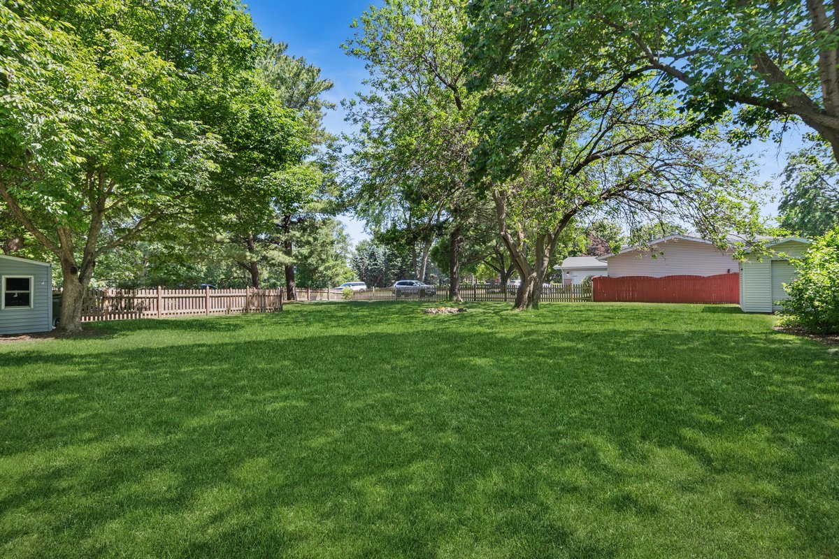 28W691 Leverenz Road, Naperville, IL 60564