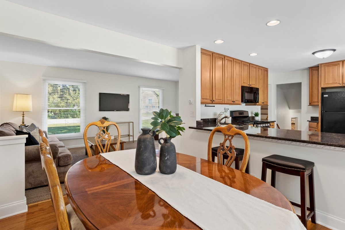 28W691 Leverenz Road, Naperville, IL 60564