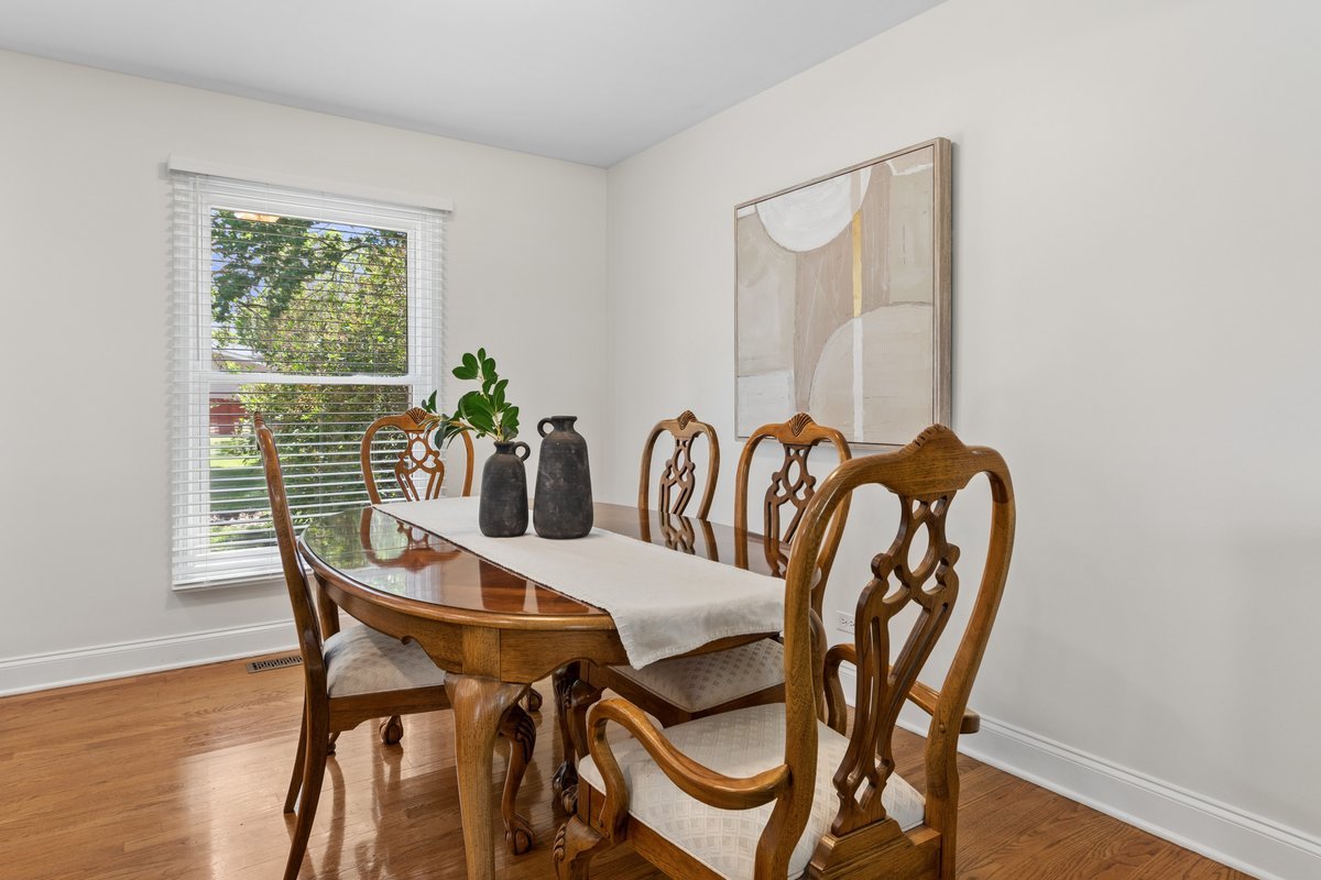 28W691 Leverenz Road, Naperville, IL 60564
