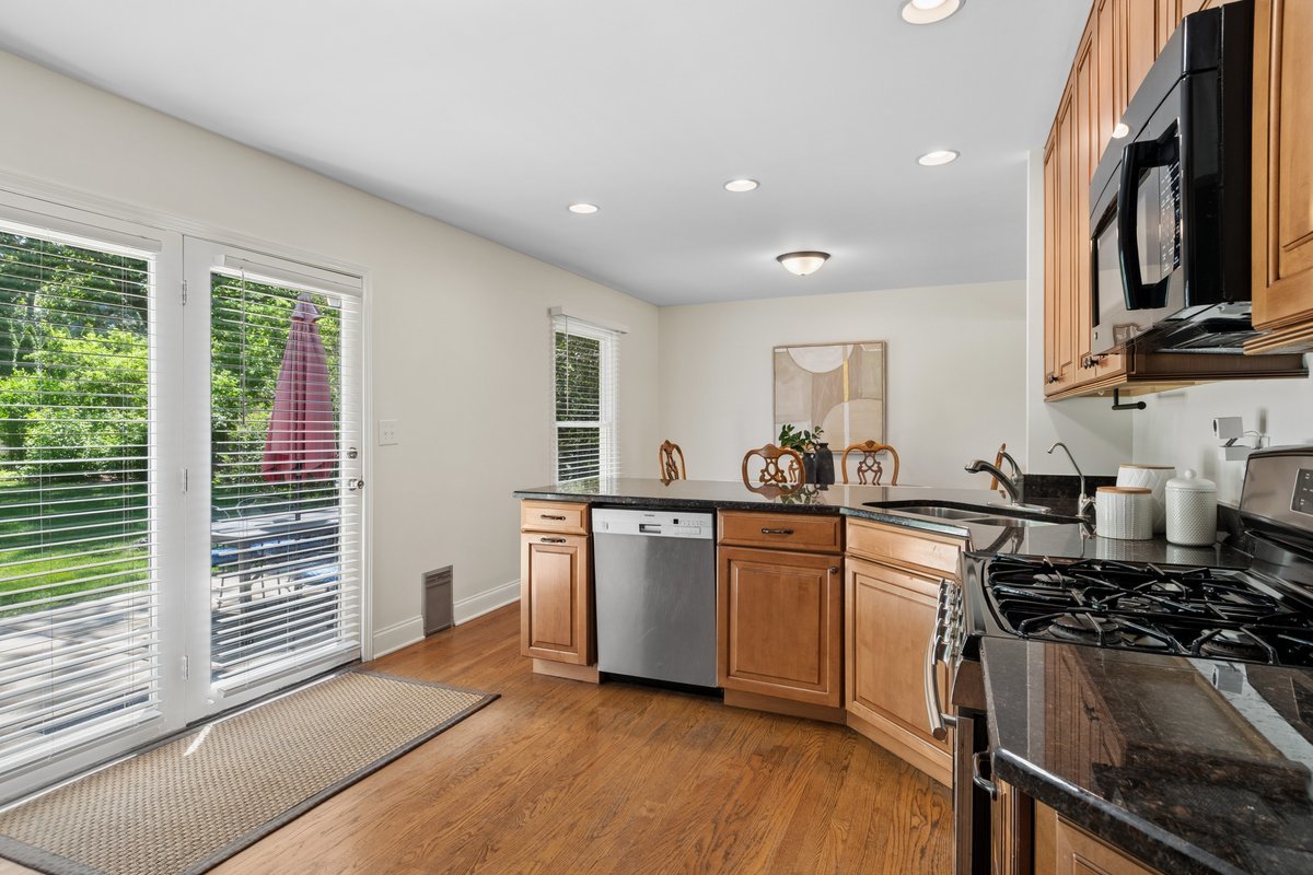 28W691 Leverenz Road, Naperville, IL 60564