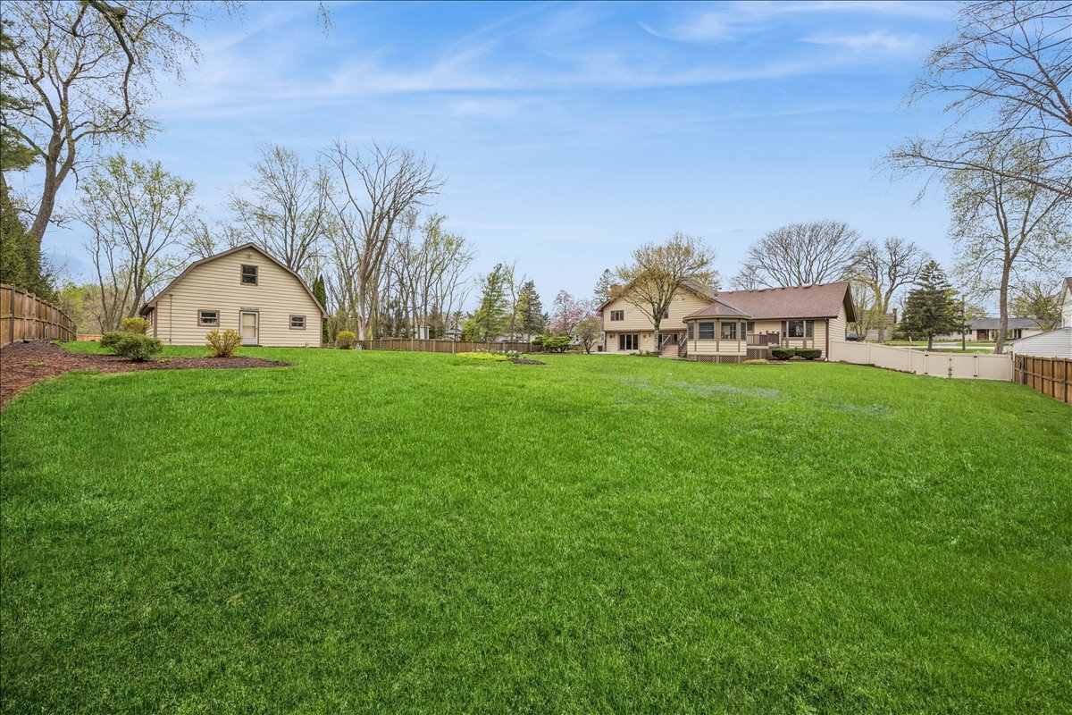 6037 Dunham Road, Downers Grove, IL 60516