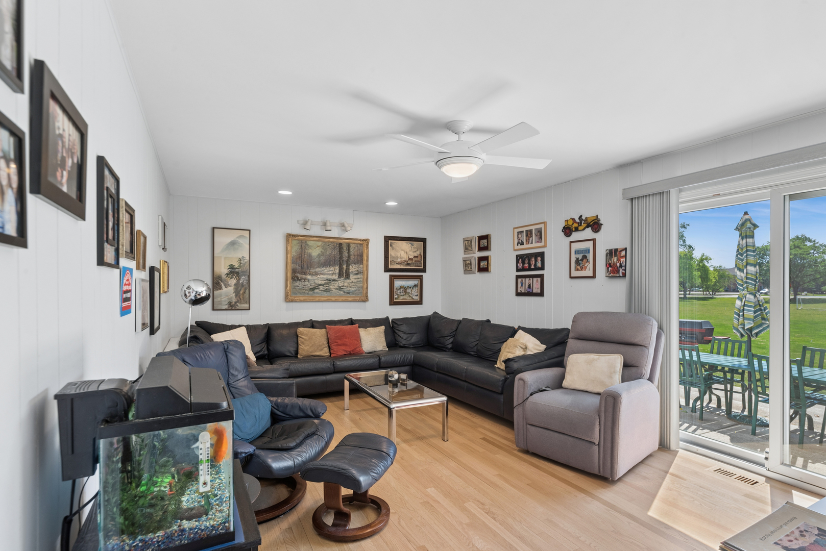 1380 Logsdon Lane, Buffalo Grove, IL 60089