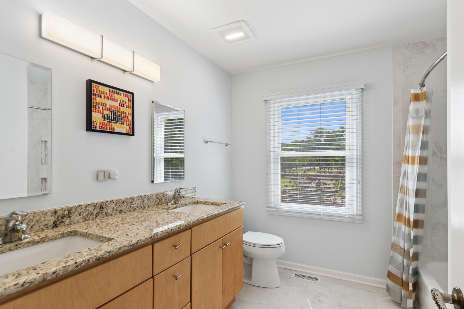 1380 Logsdon Lane, Buffalo Grove, IL 60089