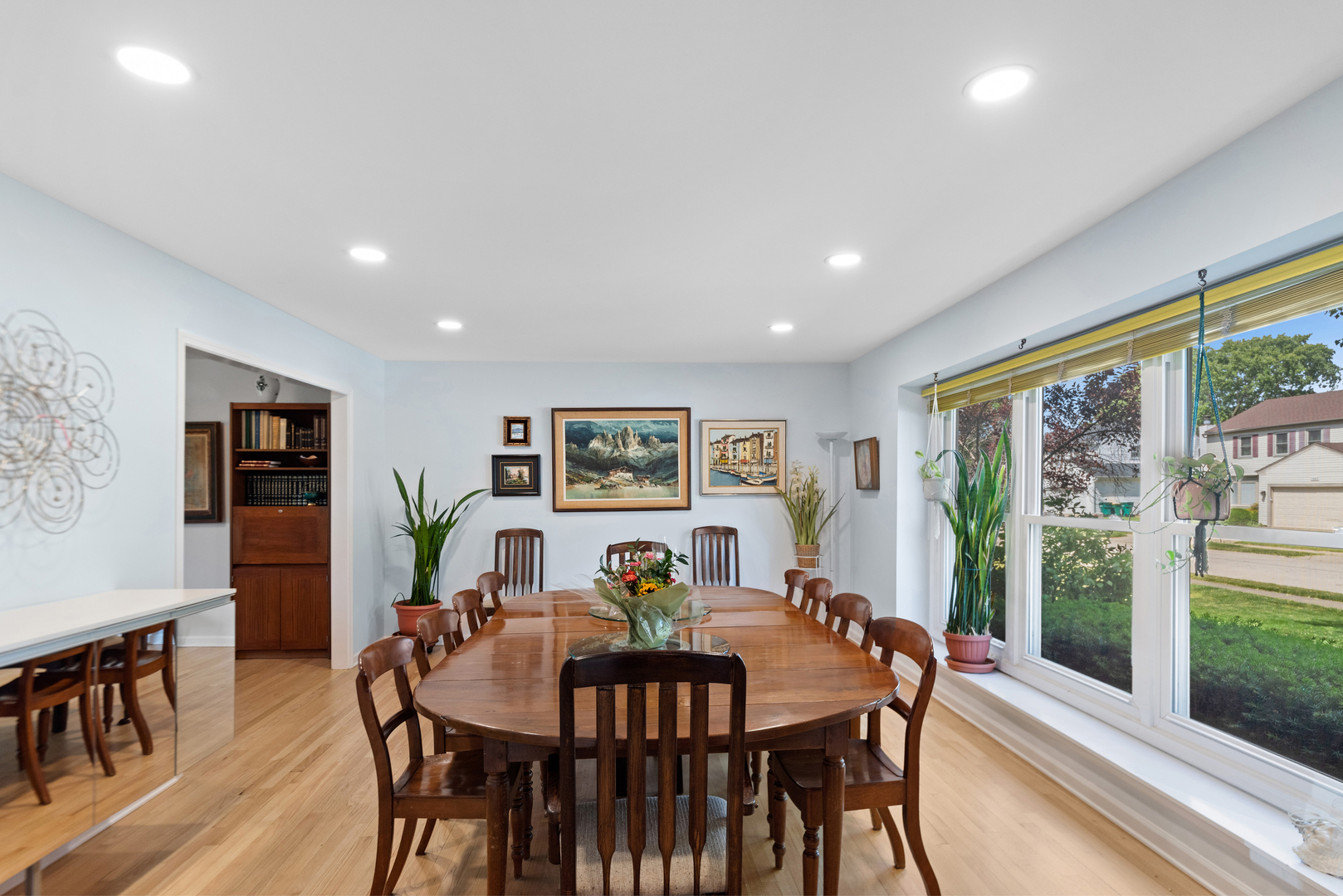 1380 Logsdon Lane, Buffalo Grove, IL 60089