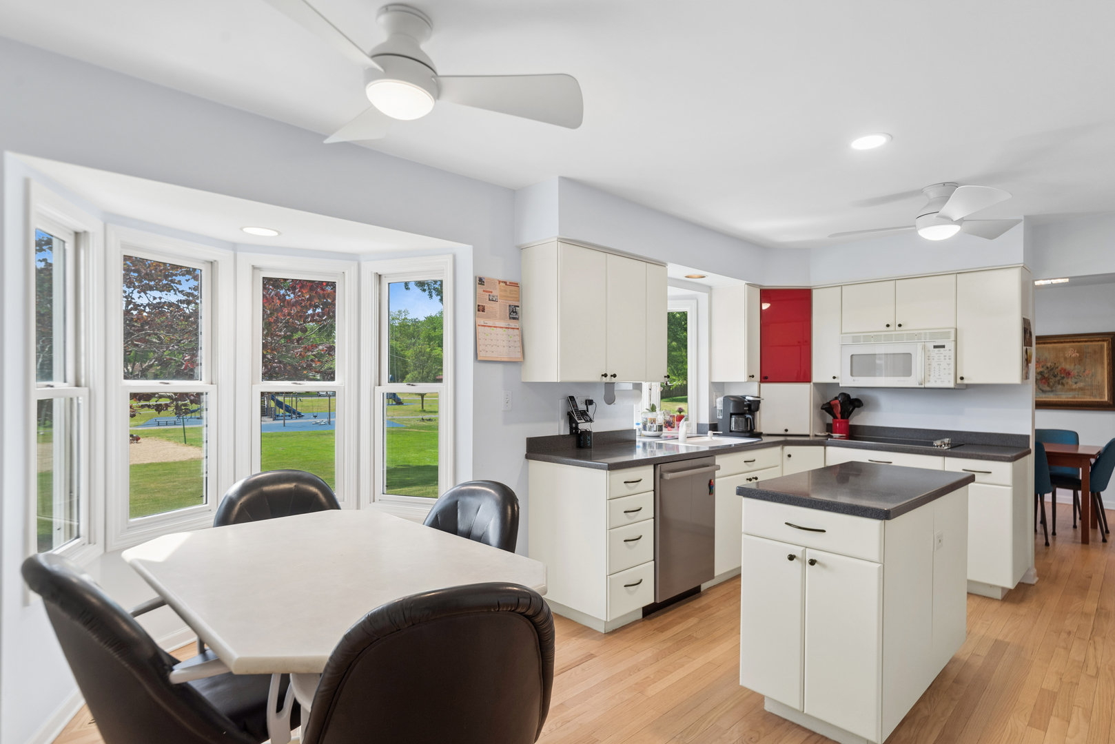 1380 Logsdon Lane, Buffalo Grove, IL 60089