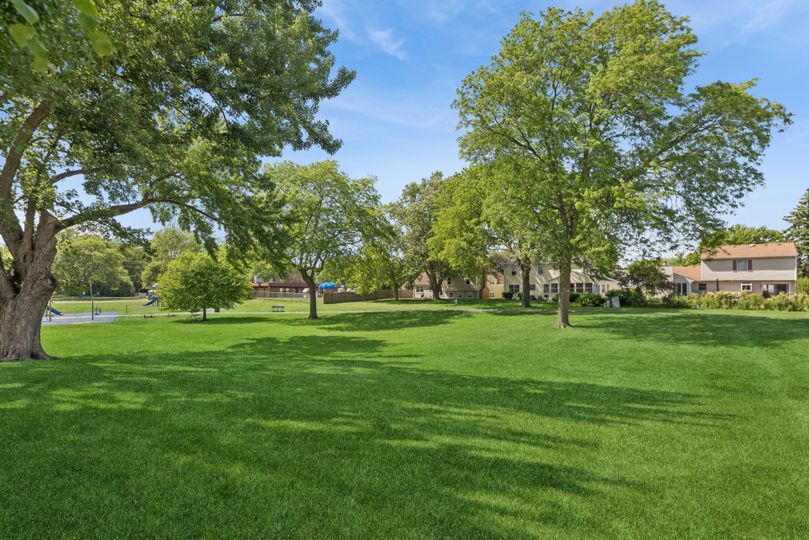 1380 Logsdon Lane, Buffalo Grove, IL 60089