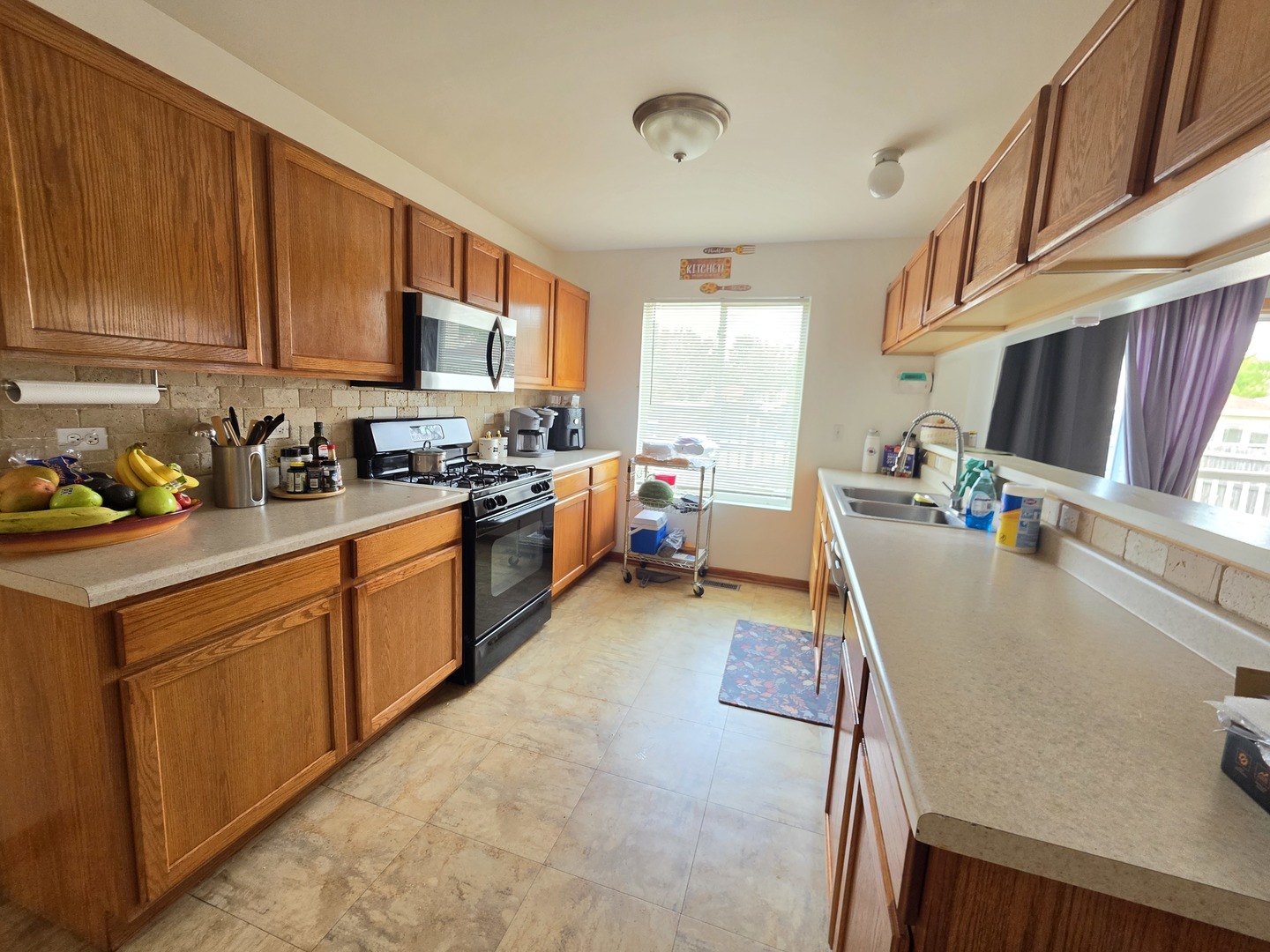 2400 Mark Avenue, Zion, IL 60099