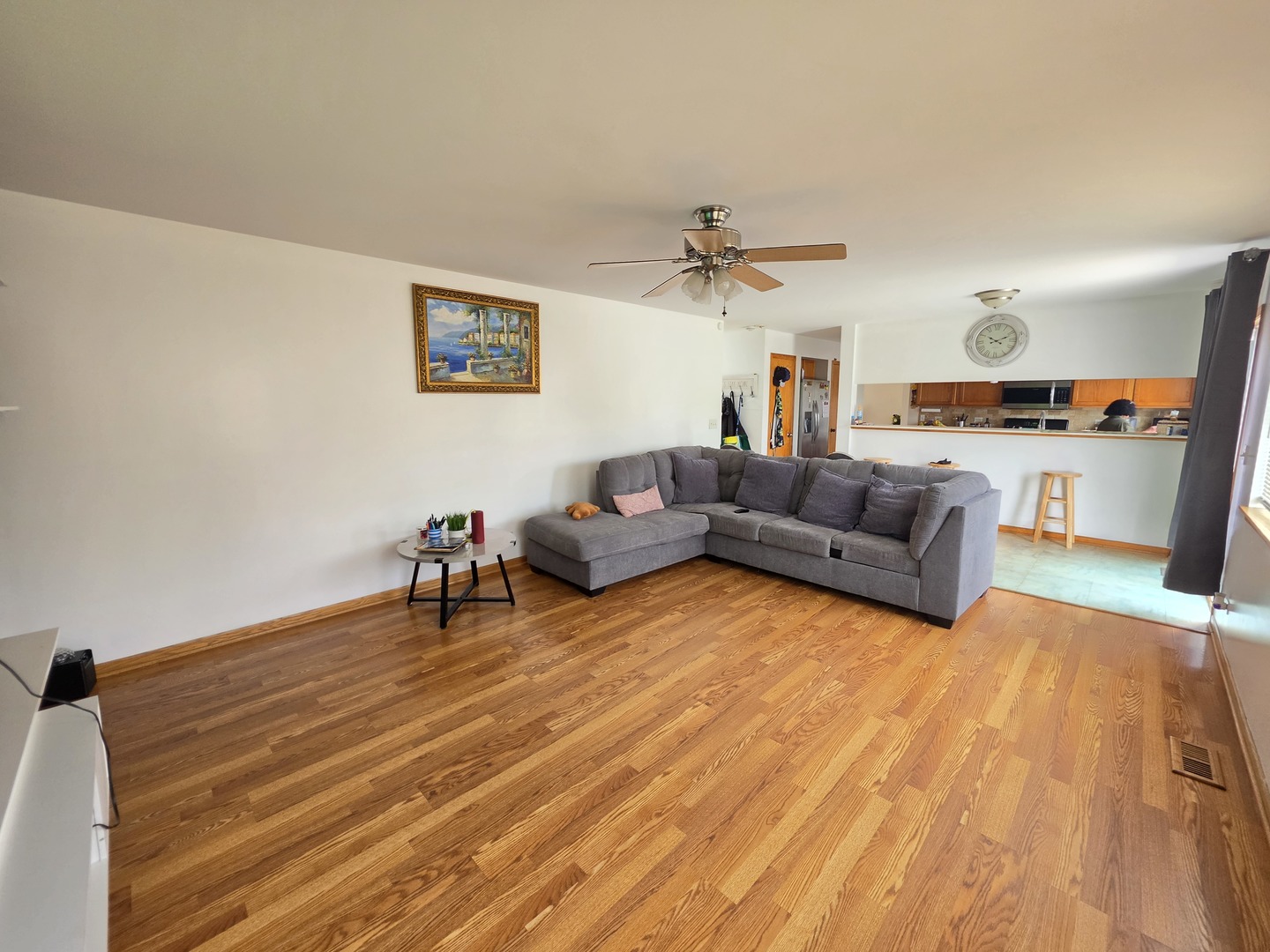 2400 Mark Avenue, Zion, IL 60099