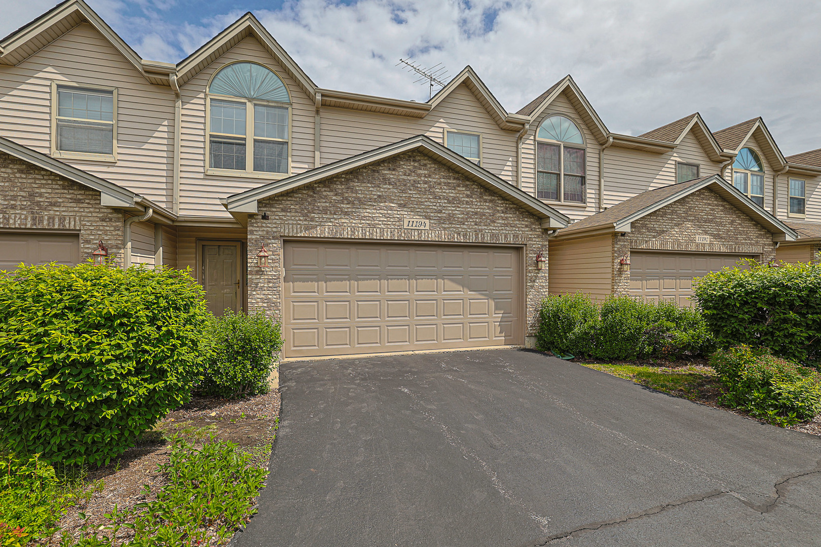 11194 Algonquin Road #11194, Huntley, IL 60142