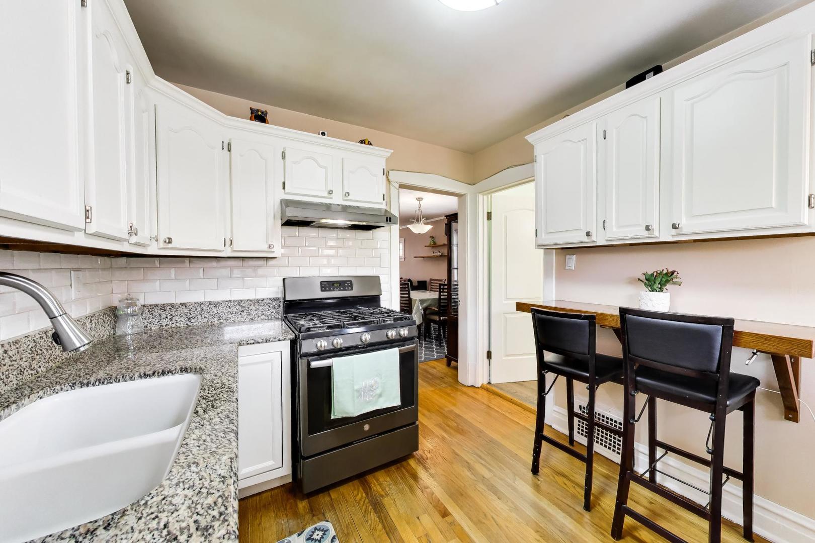 1005 Hannah Avenue, Forest Park, IL 60130