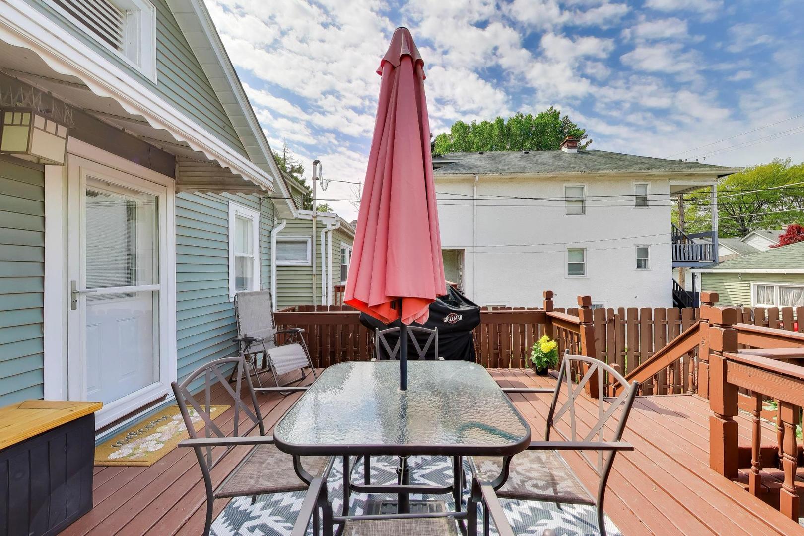 1005 Hannah Avenue, Forest Park, IL 60130