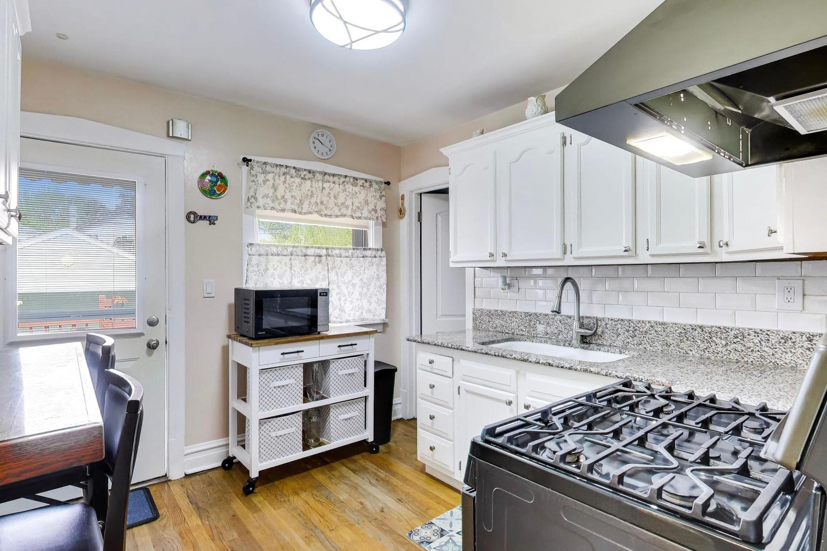 1005 Hannah Avenue, Forest Park, IL 60130