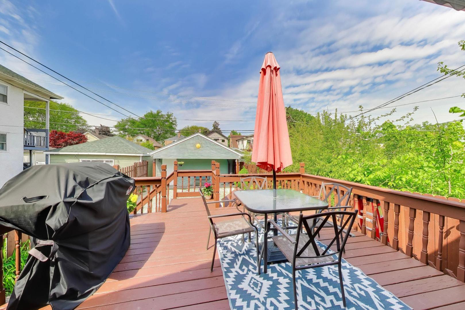 1005 Hannah Avenue, Forest Park, IL 60130
