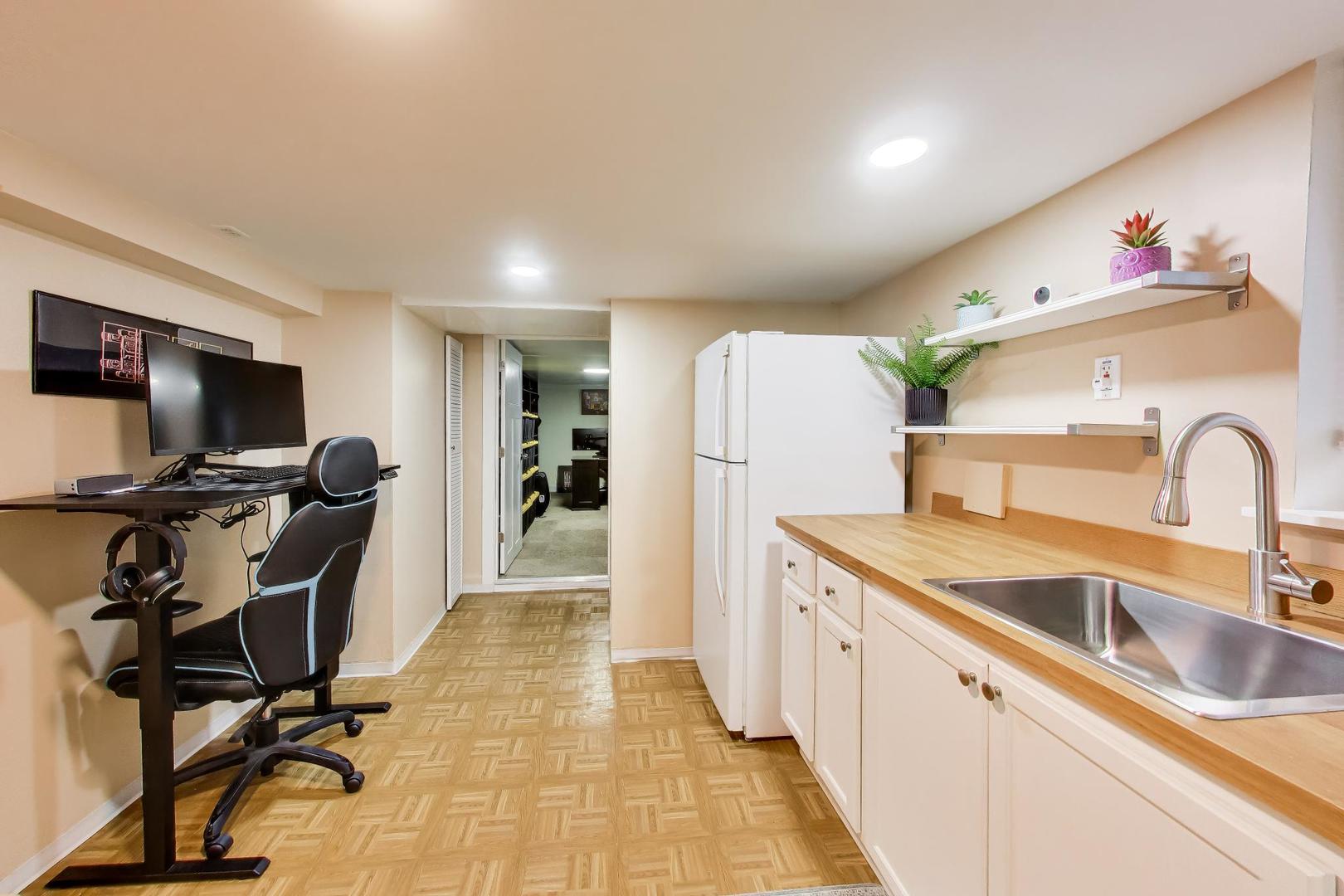 1005 Hannah Avenue, Forest Park, IL 60130