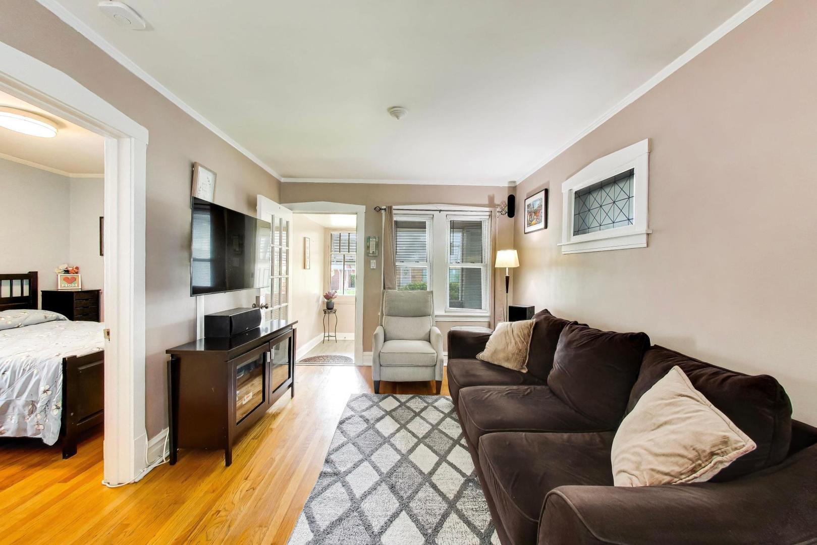 1005 Hannah Avenue, Forest Park, IL 60130