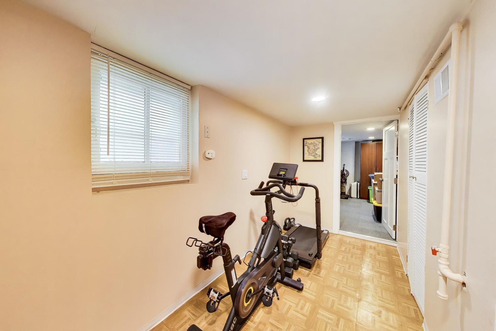 1005 Hannah Avenue, Forest Park, IL 60130