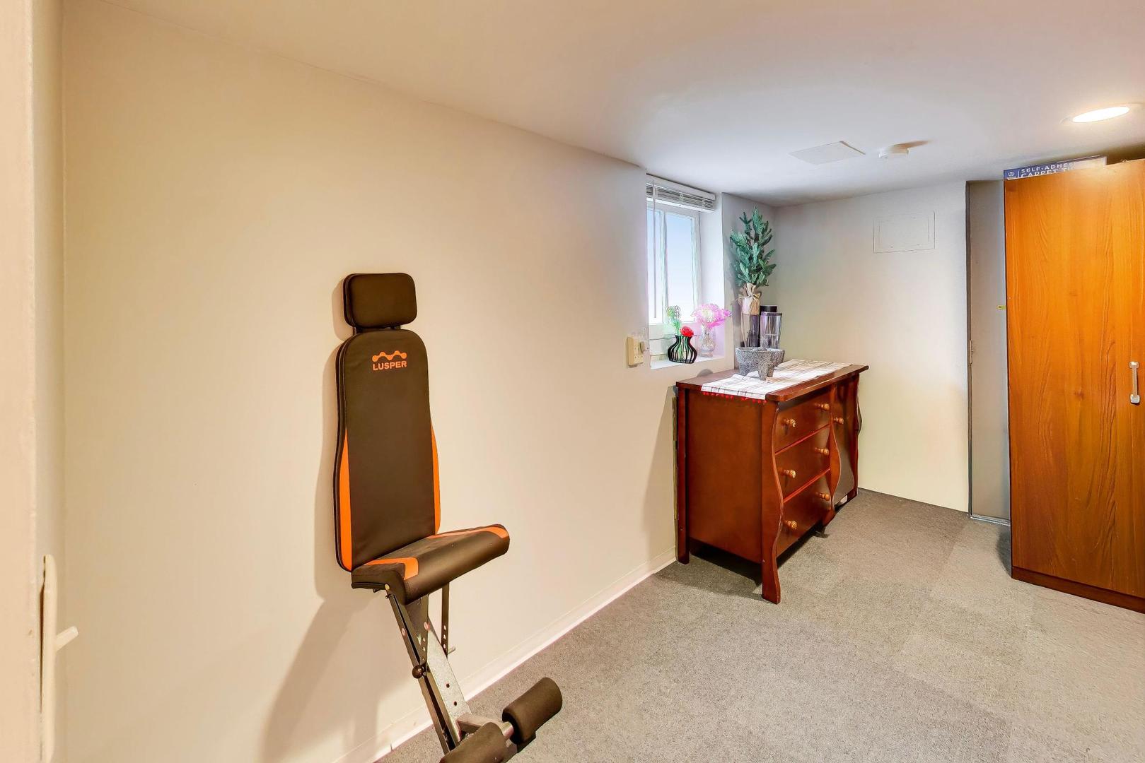 1005 Hannah Avenue, Forest Park, IL 60130