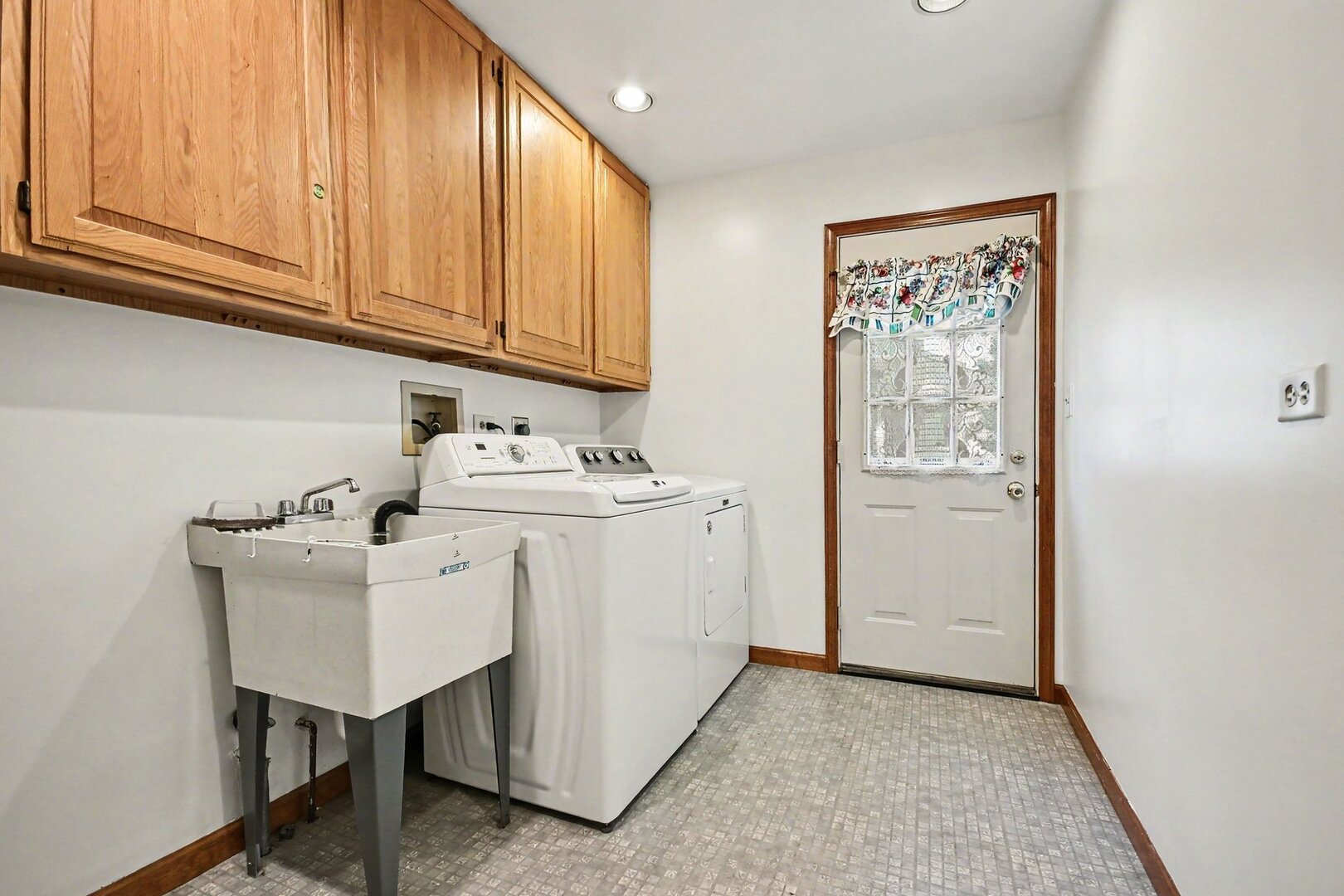 7221 Webster Street, Downers Grove, IL 60516